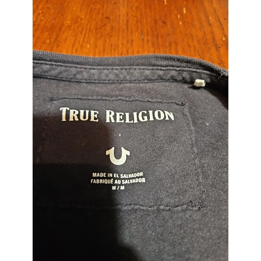 True Religion Black Long sleeve T Shirt W Graphics On Front (Stain & Hole (A752)